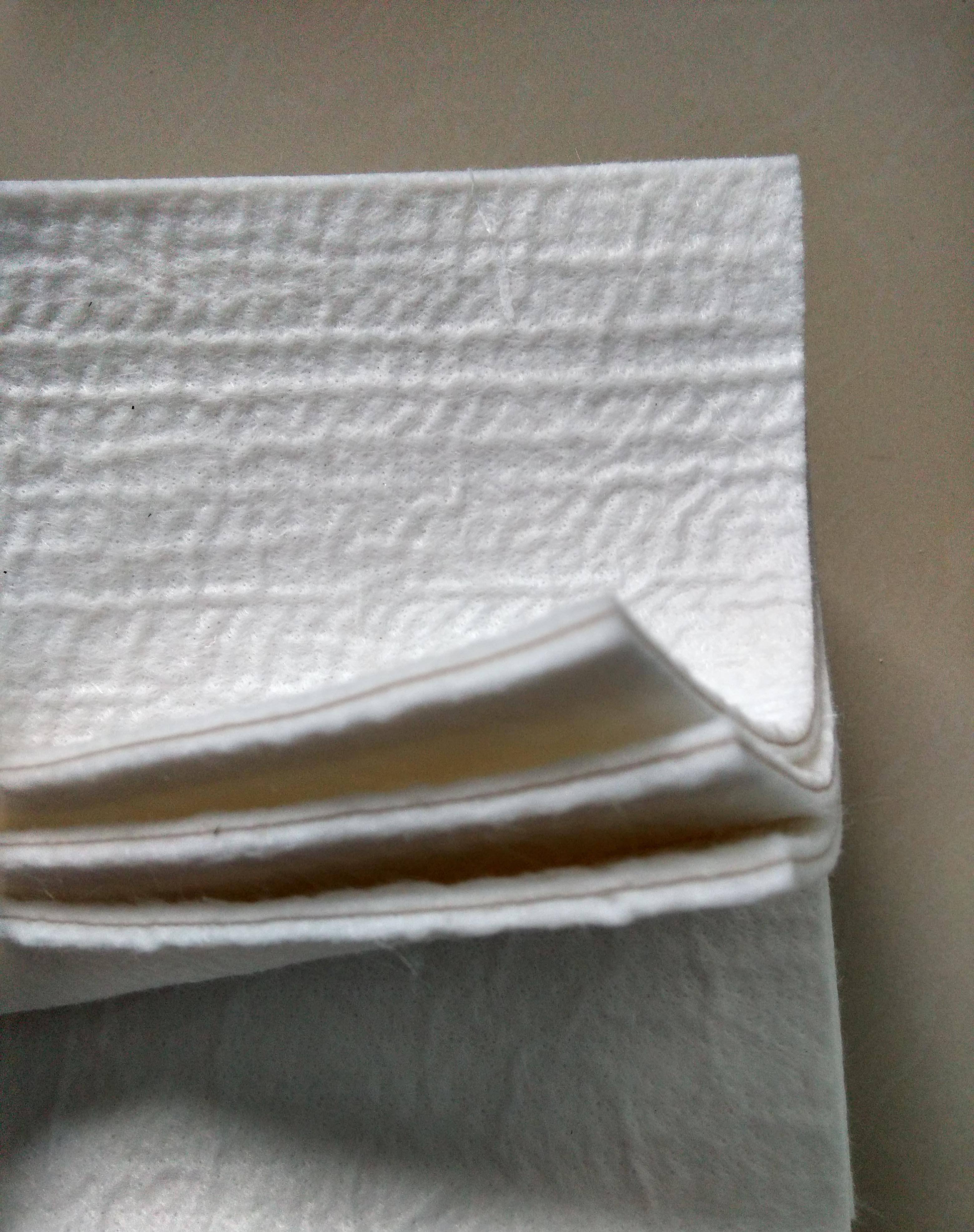 確定土工膜厚度的依據(jù)？