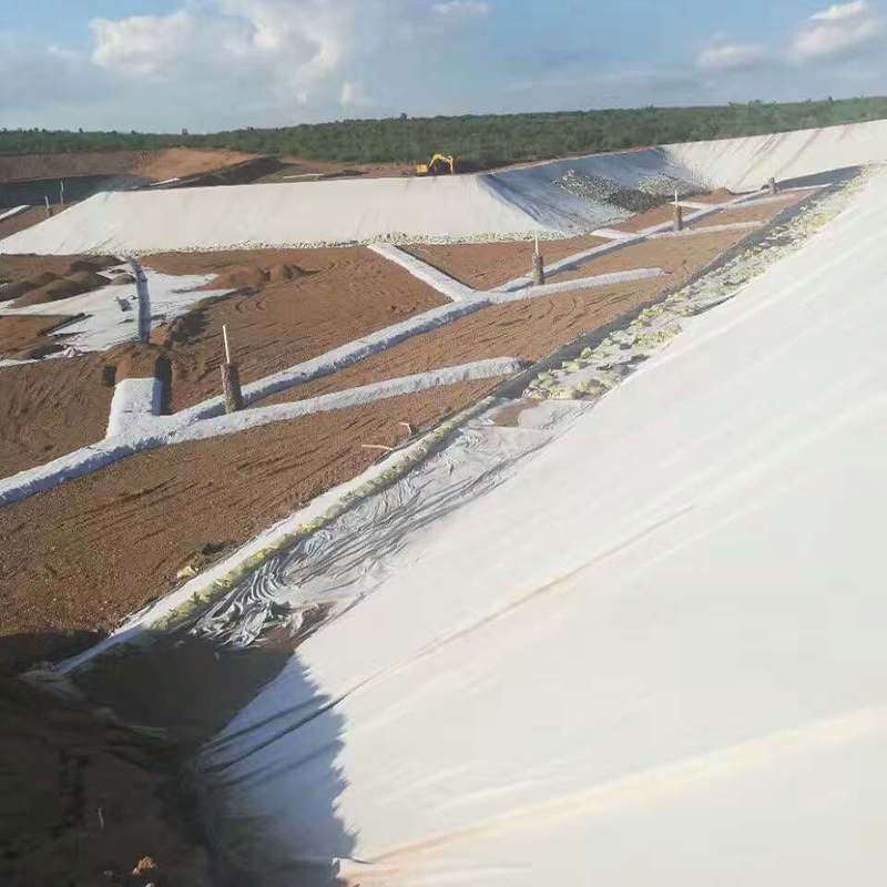 復合土工膜防滲性能成敗的關鍵所在?