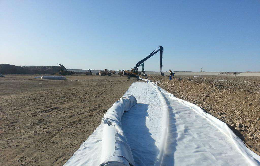 復合土工膜怎么看待水利工程的多元化？